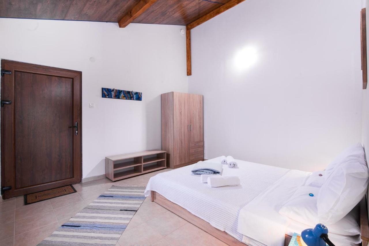Blue Breeze Aparthotel Órmos Prínou Exteriör bild